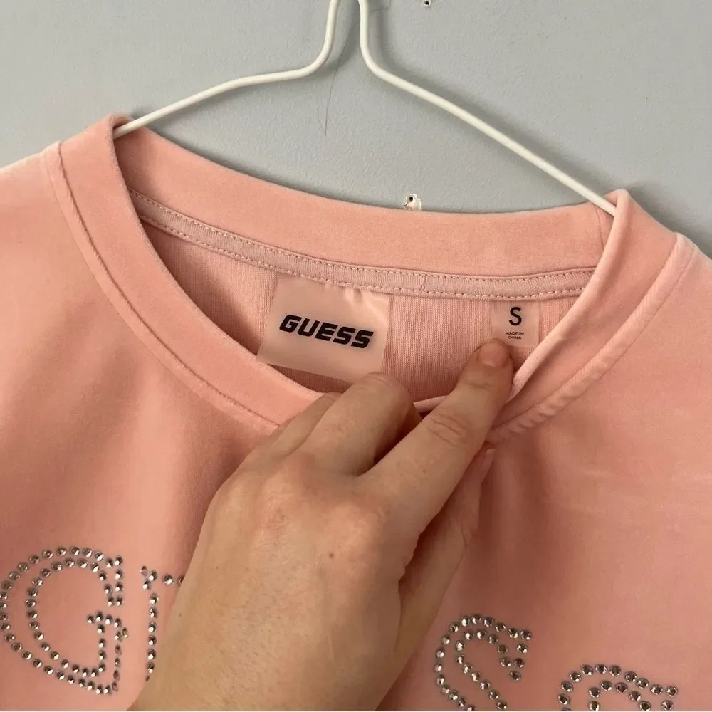 Guess Rhinestone Front Logo Powder Pink Velour Cropped Short Sleeve Shirt Size S